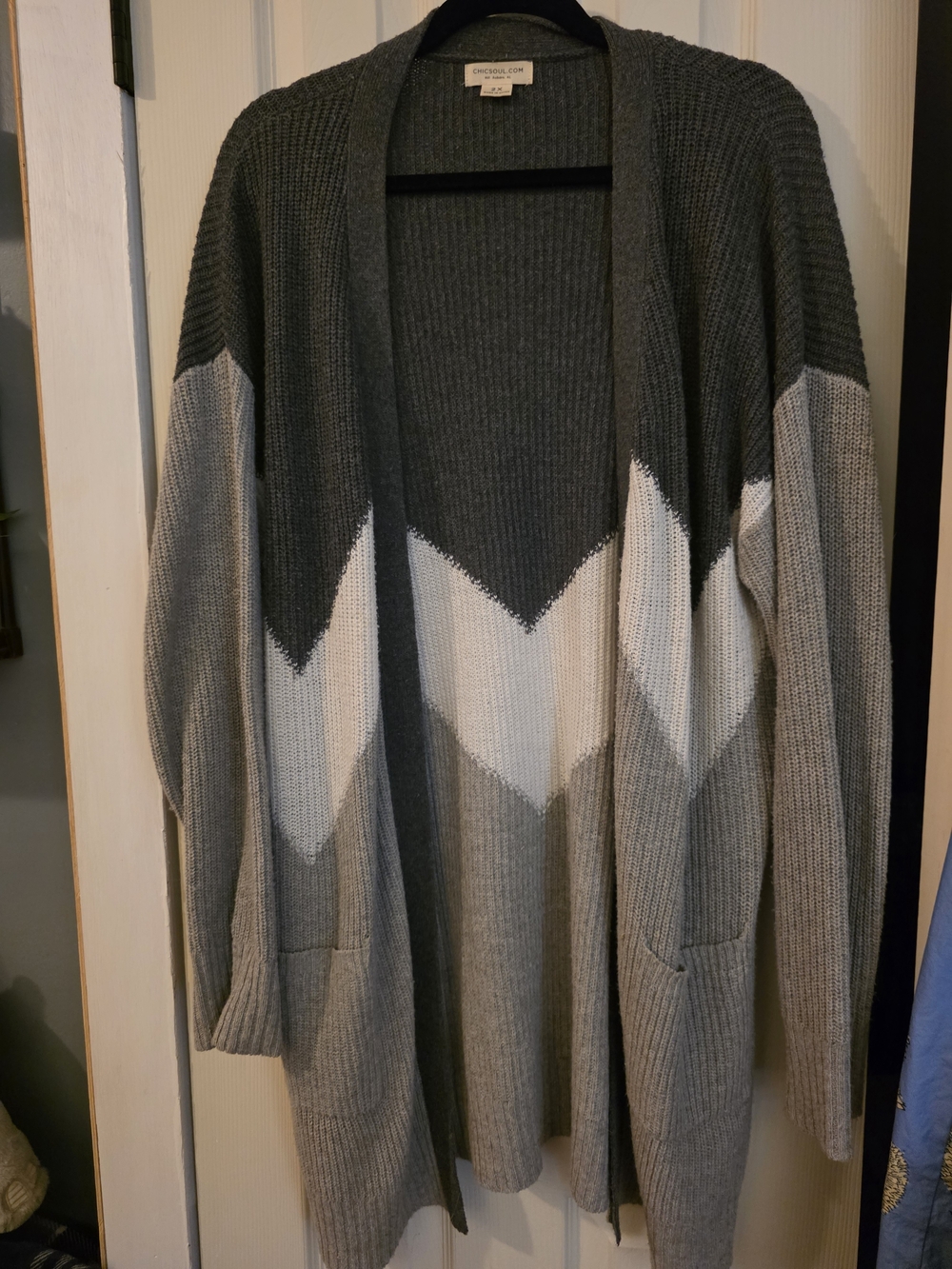 Chic Soul Gray and White Chevron Open Cardigan
